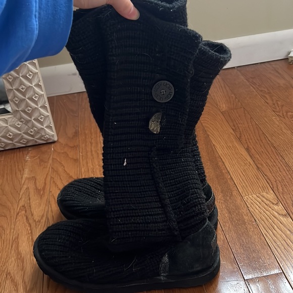 Black UGG yarn material boots! - Picture 4 of 6